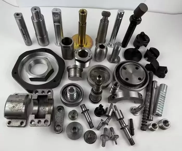 Který kov se nejlépe hodí pro přesné automobilové komponenty?